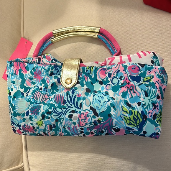 Lilly Pulitzer packable tote - Picture 7 of 7